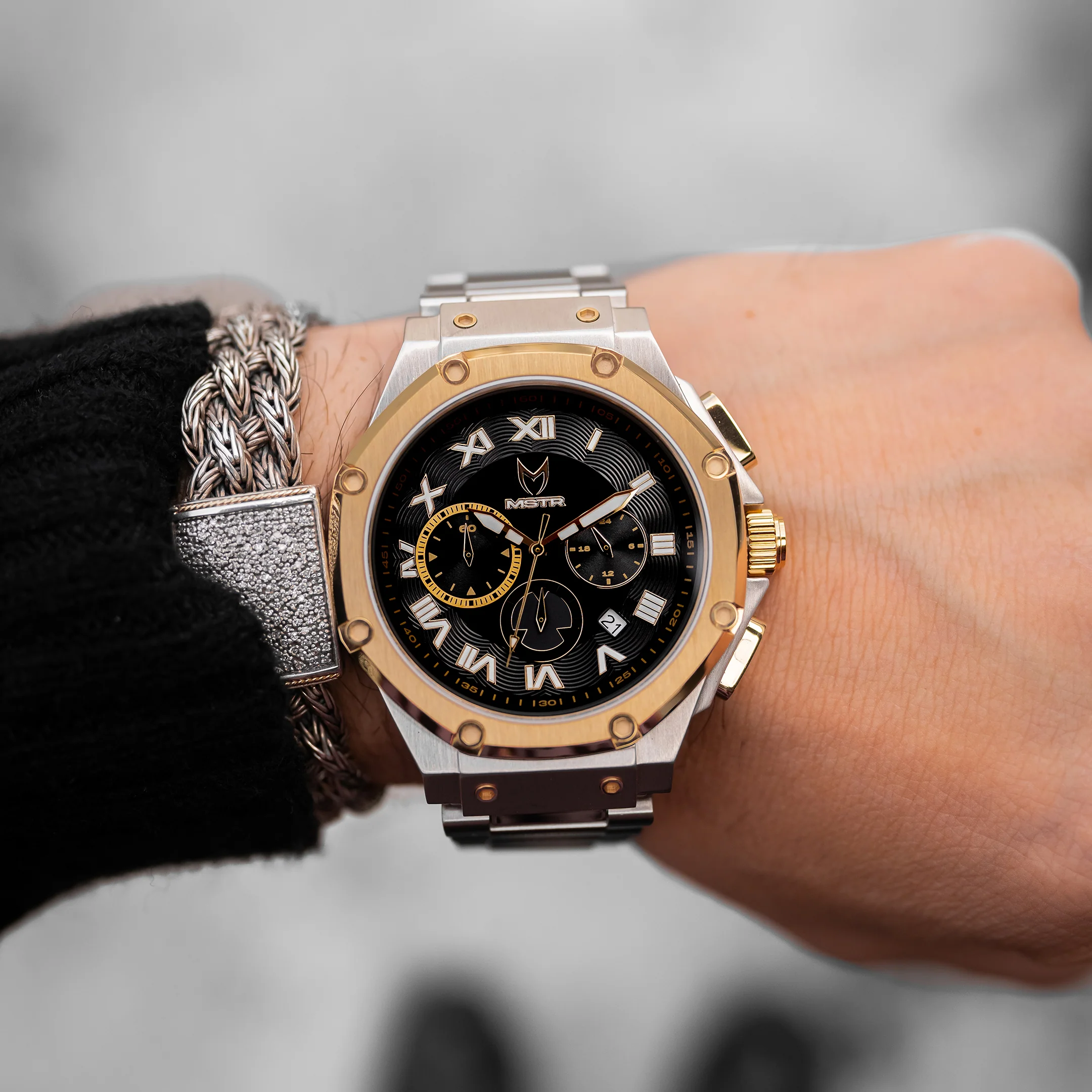 AM1053SS - AMBASSADOR SILVER & GOLD WATCH WITH STEEL STRAP - Image 3